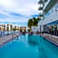 Hyde Beach House Hollywood Private Suites