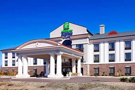 Holiday Inn Express & Suites Covington