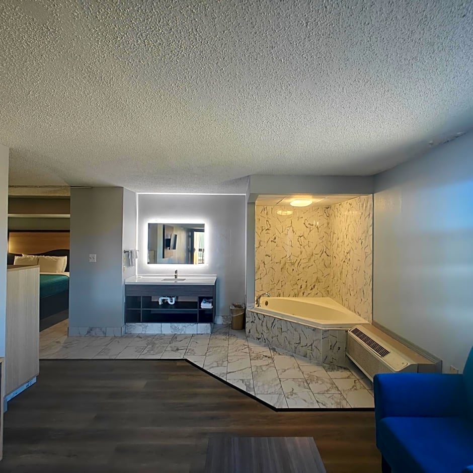 Mountain Vista Inn & Suites - Near the Island inPigeon Forge