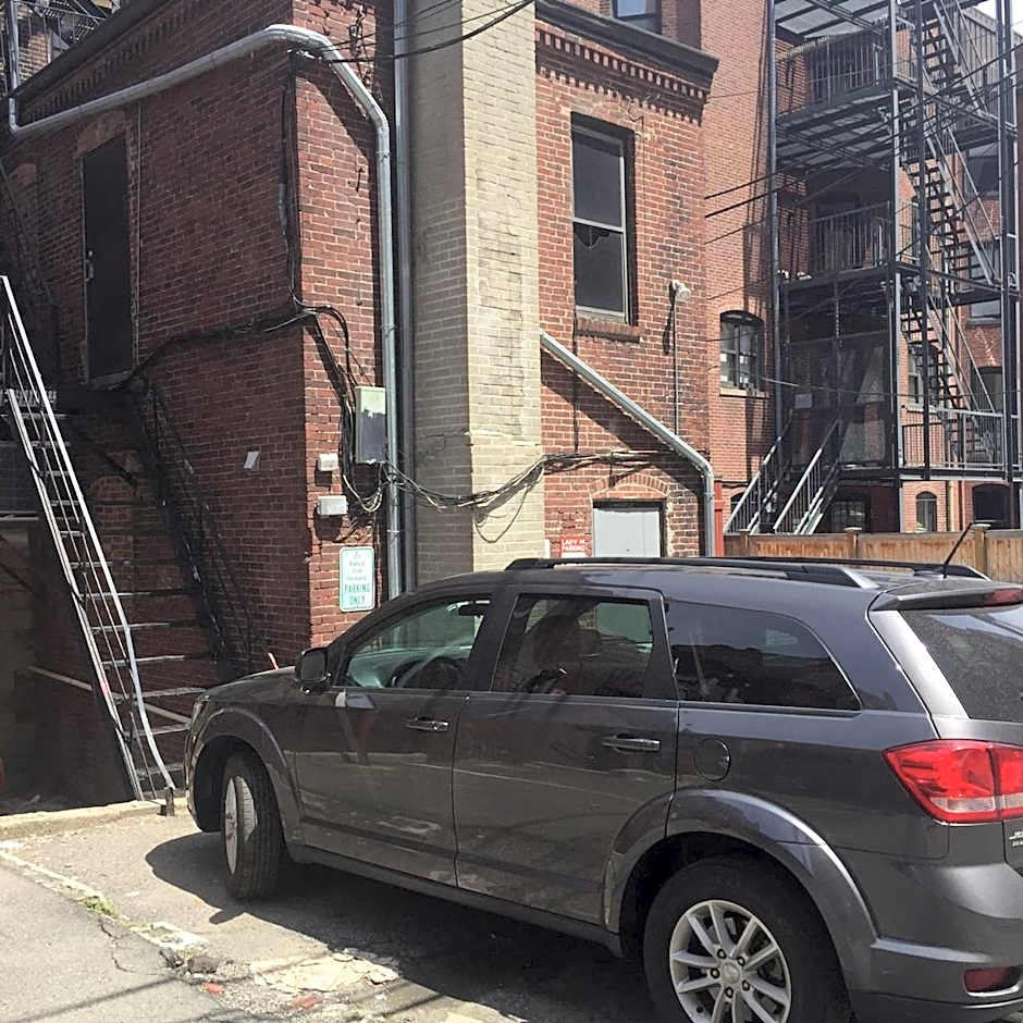 304 Newbury Street by Thatch