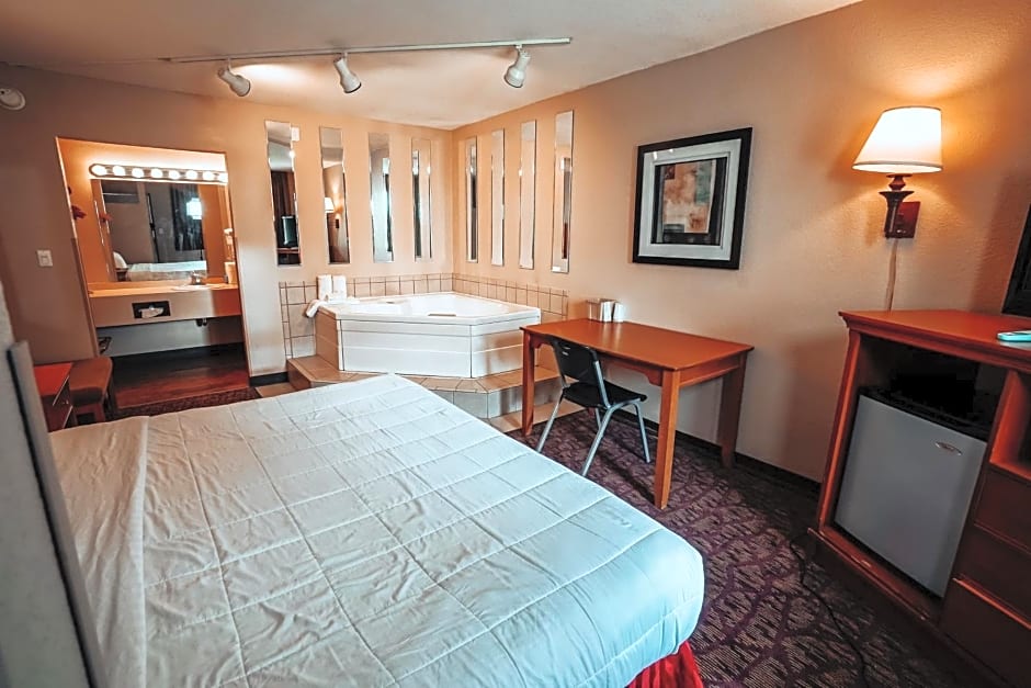 Lamplighter Inn and Suites - North