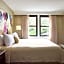 The Raphael Hotel, Autograph Collection by Marriott