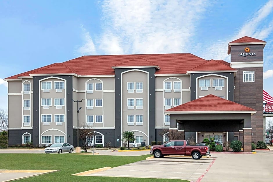 La Quinta Inn & Suites by Wyndham Paris