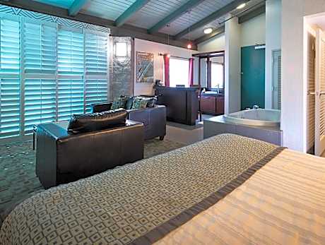 1 Bedroom King Suite
