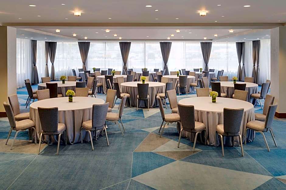 Hyatt Regency Los Angeles International Airport