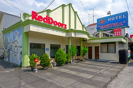 RedDoorz @ Hotel Sartika Yogyakarta