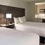 La Quinta Inn & Suites by Wyndham Lake George