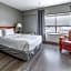 La Quinta Inn & Suites by Wyndham New Haven