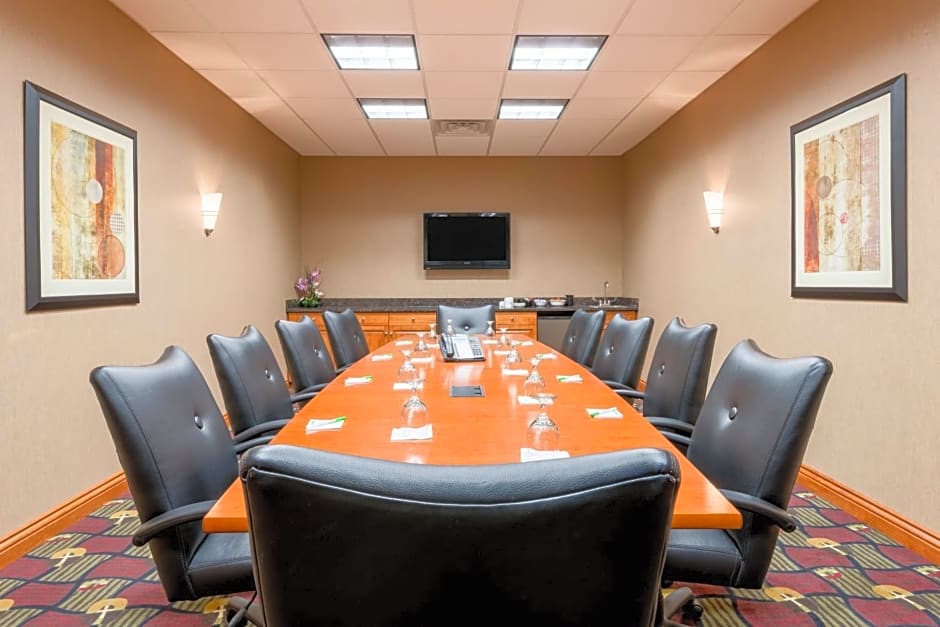Holiday Inn Hotel & Suites Grand Junction-Airport