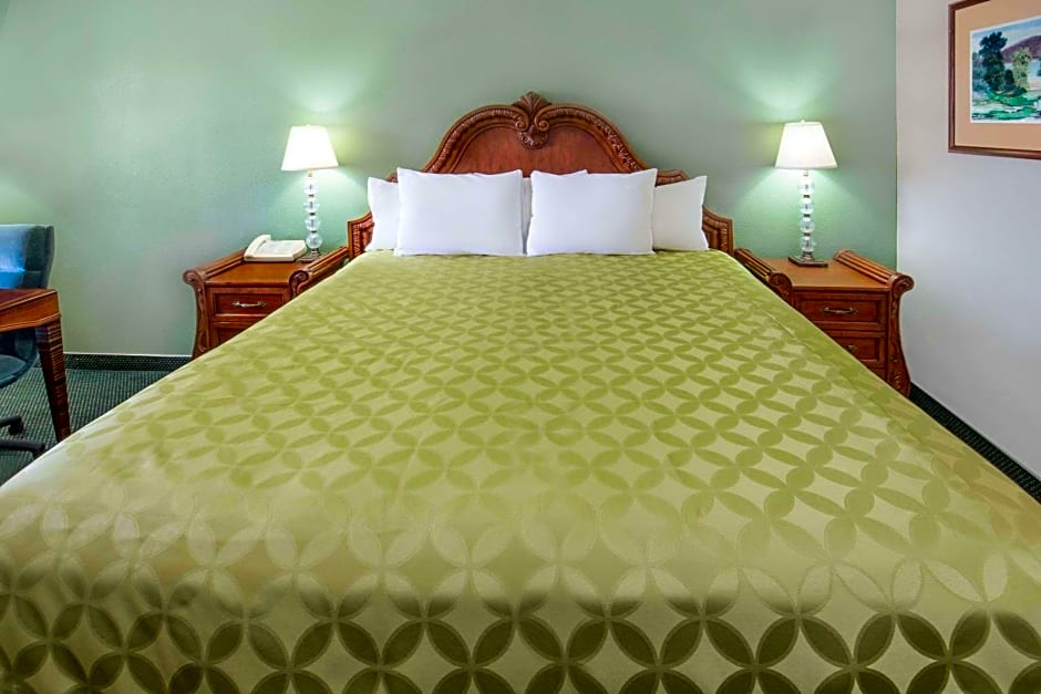Days Inn by Wyndham Ontario Airport