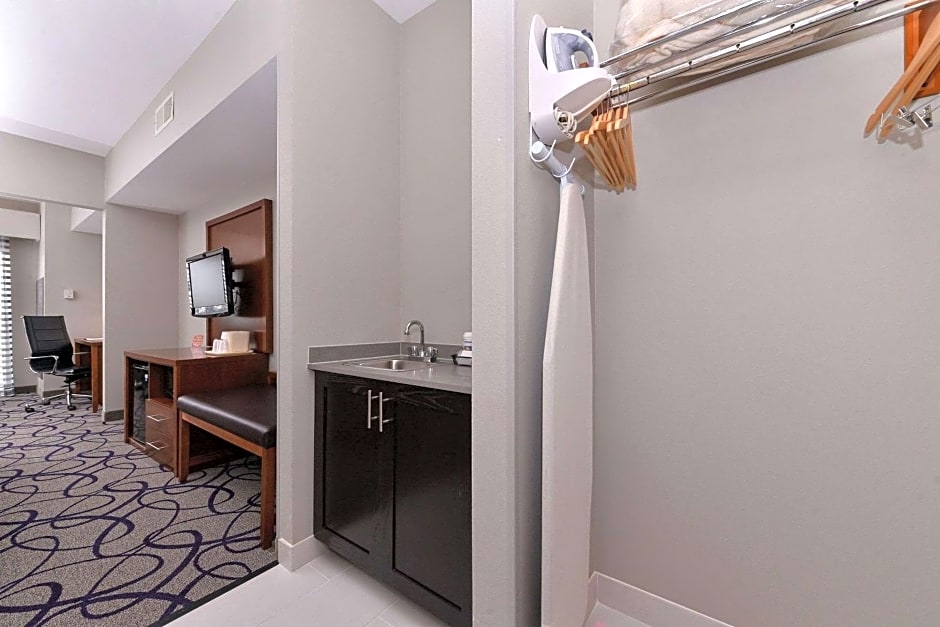Comfort Inn & Suites Frisco - Plano