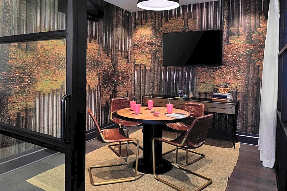 Moxy by Marriott Chattanooga Downtown
