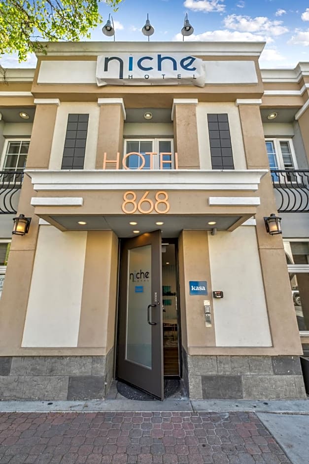 The Niche by Kasa