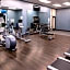 Holiday Inn & Suites Farmington Hills - Detroit NW