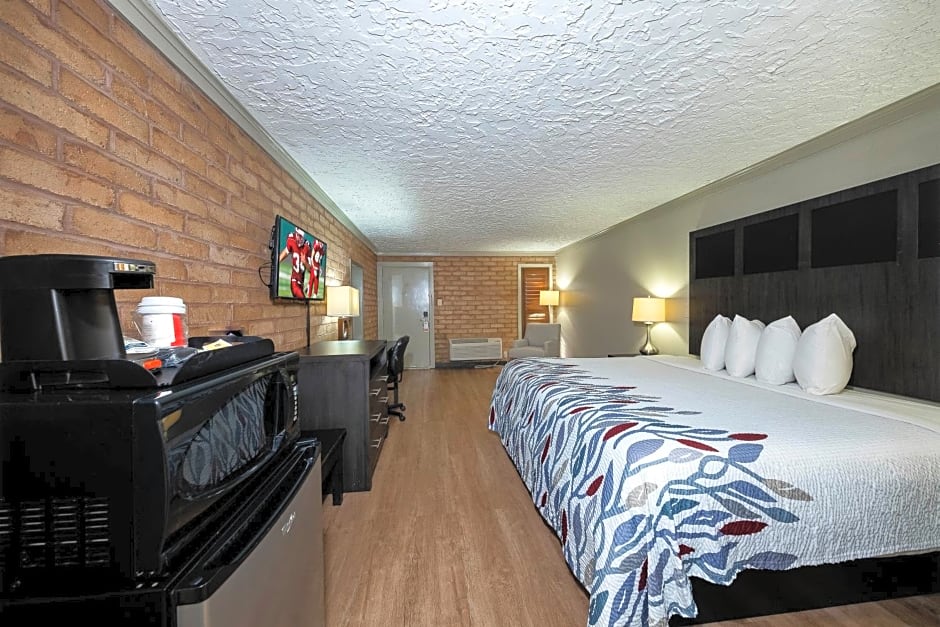 Red Roof Inn Monroe