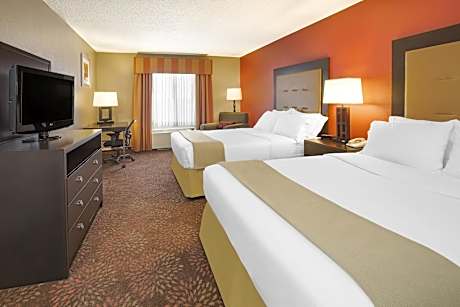 2 Queen Beds Standard Comm Accessible