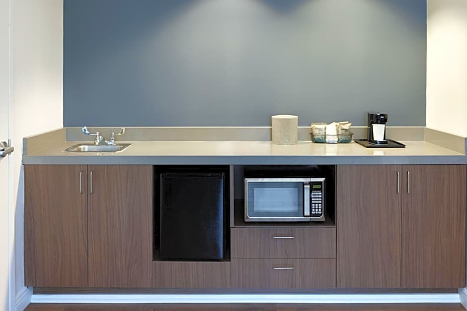 Courtyard by Marriott Edison Woodbridge