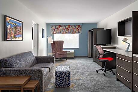 1 Queen 1 Bedroom Suite Non-Smoking