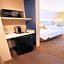 Holiday Inn Express and Suites Rehoboth Beach