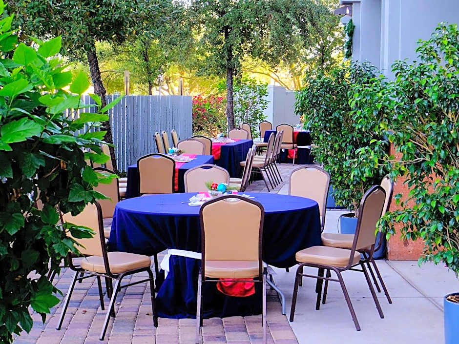 Holiday Inn Phoenix Airport