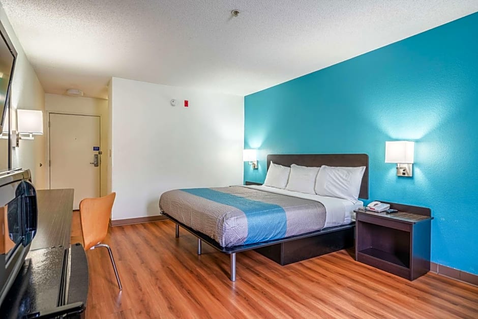 Motel 6-Rocky Mount, NC