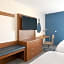 Holiday Inn Express Hotel & Suites Boston-Cambridge