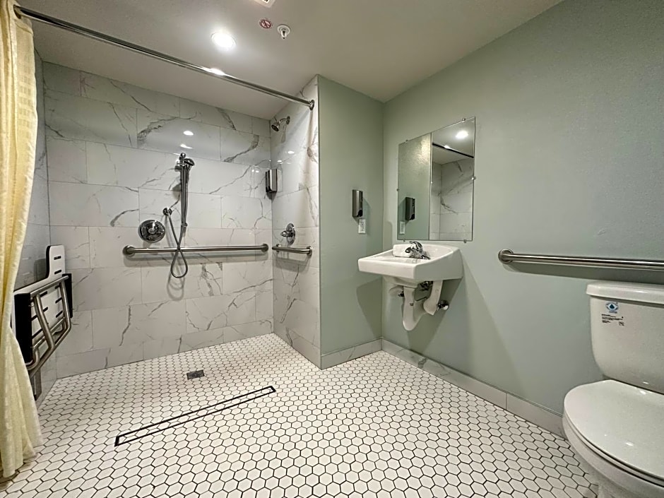 Express Inn & Suites