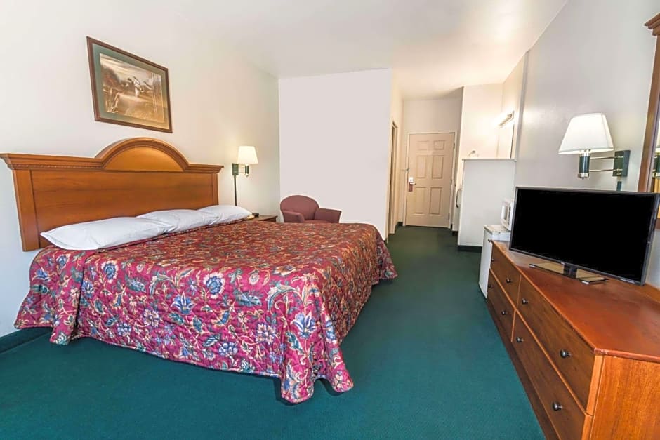 Super 8 by Wyndham Kountze Big Thicket Nat'l Pres Area