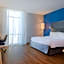 Tru by Hilton Atlanta Airport College Park