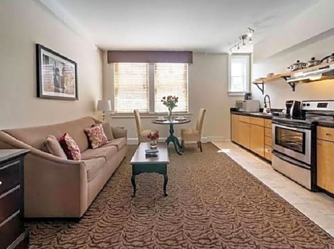 Artmore Hotel