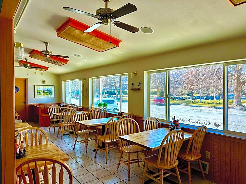 Riverwalk Inn