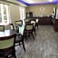 Super 8 by Wyndham Sarasota Near Siesta Key