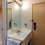 The Schenectady Inn & Suites