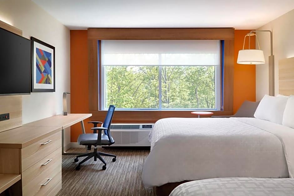 Holiday Inn Express & Suites - Carlisle Southwest I-81