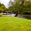 Lloyd's On The River Country Inn By OYO