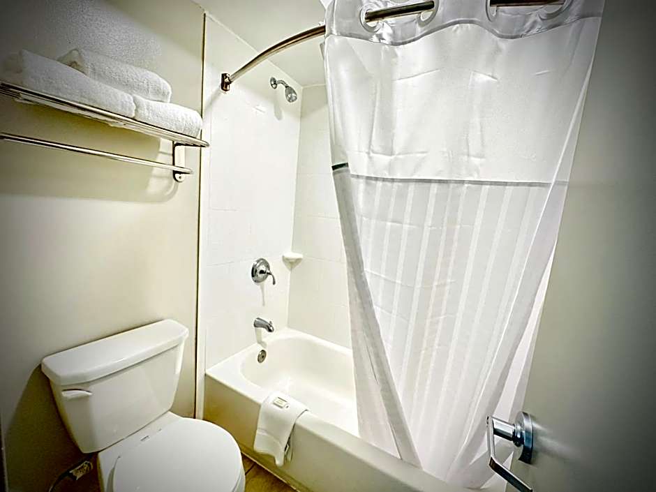 Days Inn by Wyndham Alexandria
