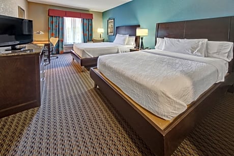 Queen Room with Two Queen Beds and Accessible Tub - Mobility Access