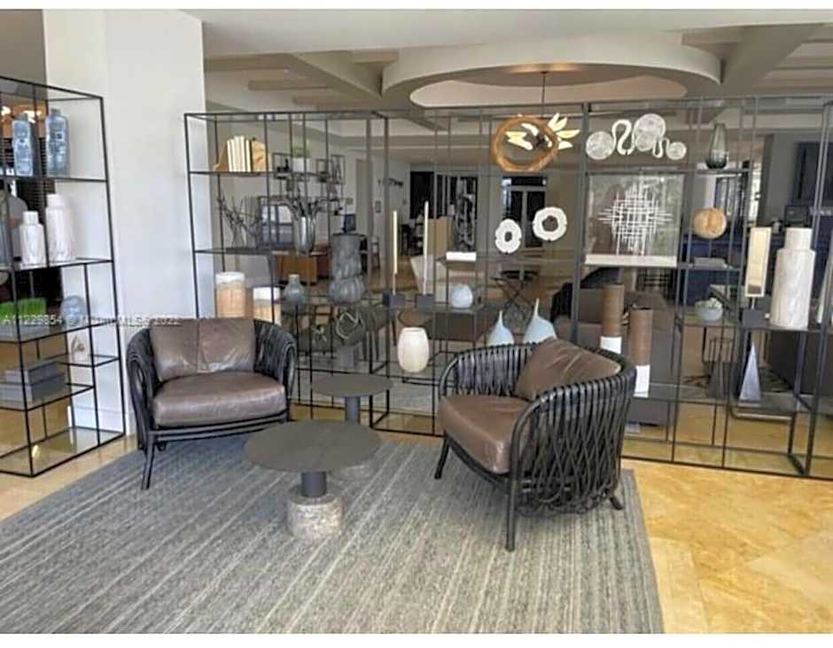 Beautiful 1 bedroom condo on the beach