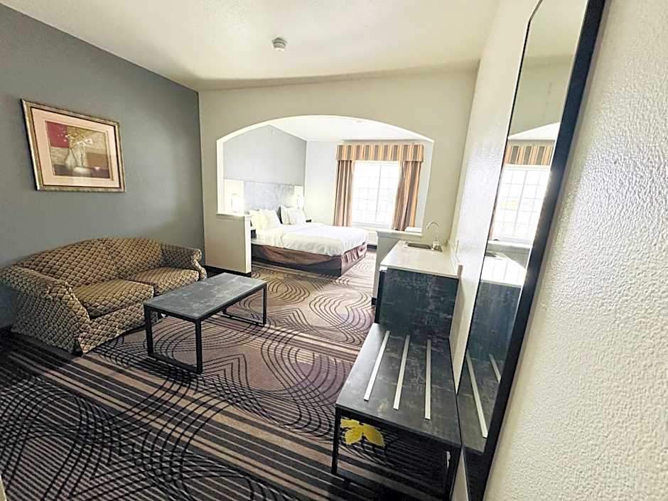 FairBridge Inn & Suites Cleburne