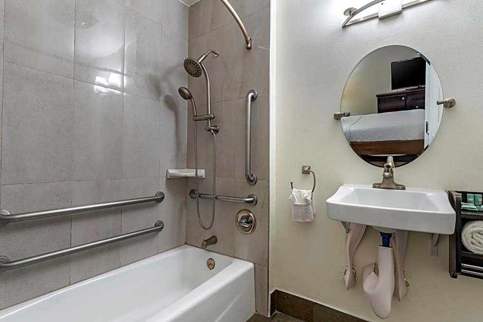 Best Western Carmel's Town House Lodge