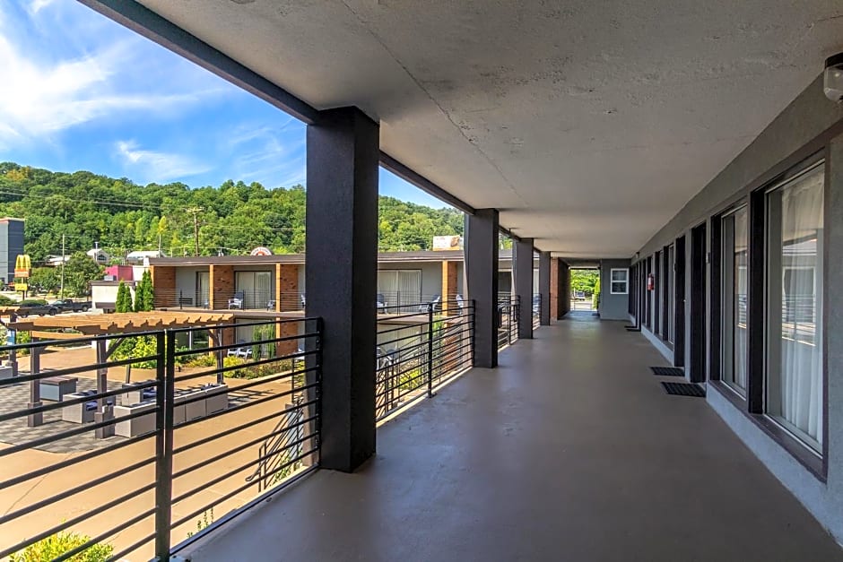 The Beaucatcher, a Boutique Motel
