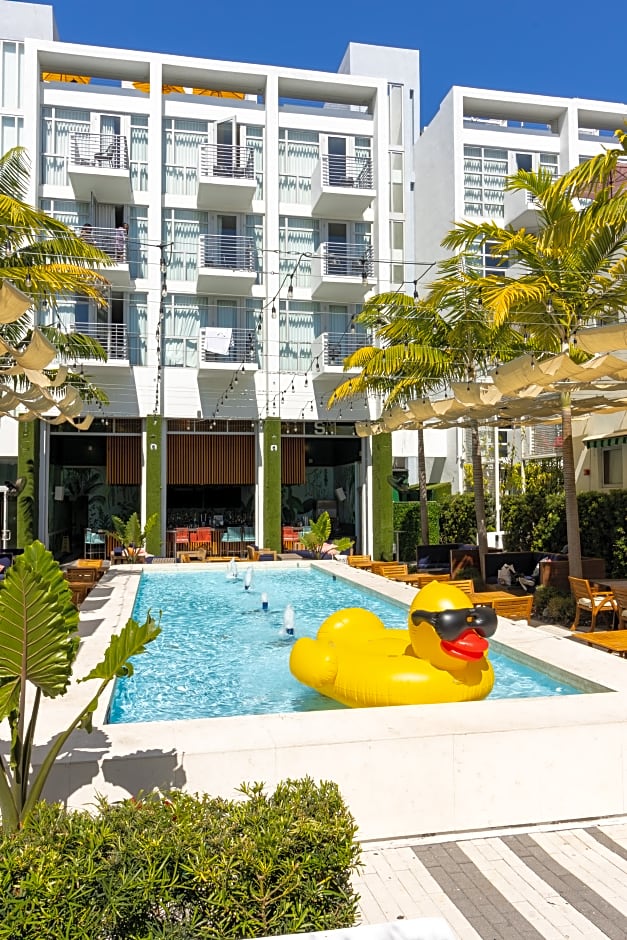 fairwind hotel miami number