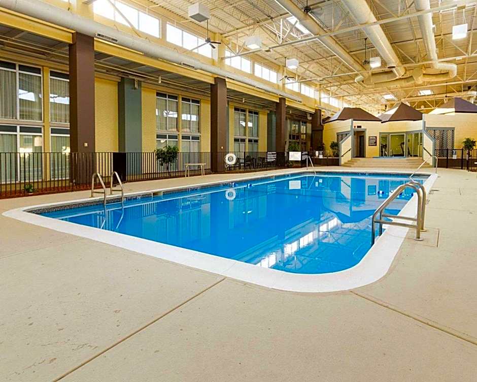 Comfort Inn & Suites Airport Syracuse