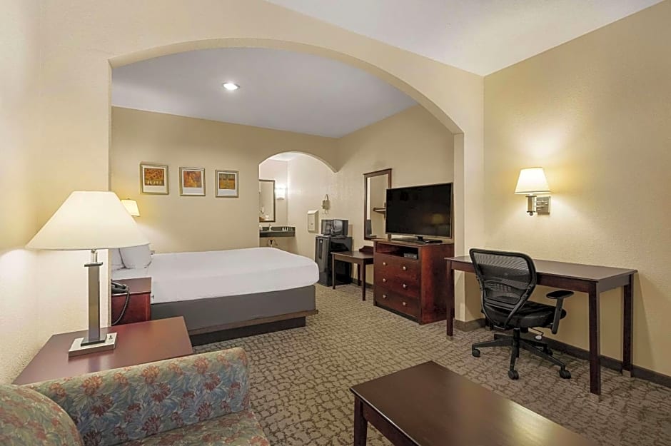 Quality Inn & Suites