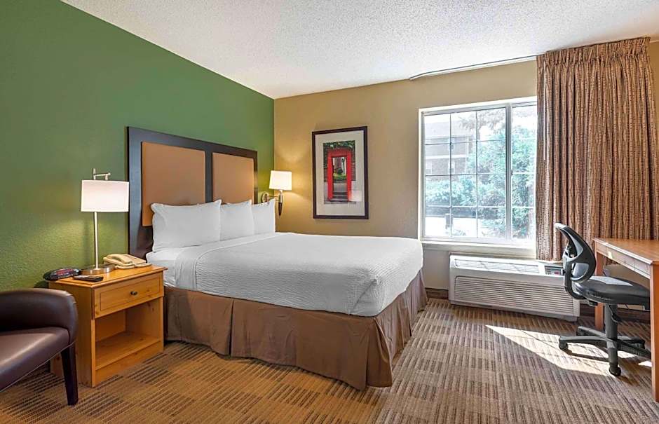 Extended Stay America Suites - Newark - Woodbridge
