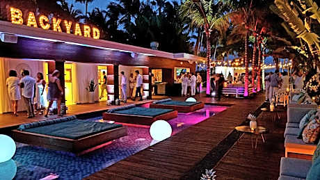 Marseilles Beachfront Hotel