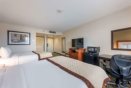 Queen Room with Two Queen Beds - Accessible/Non-Smoking 