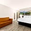 Days Inn & Suites by Wyndham Mesa Near Phoenix