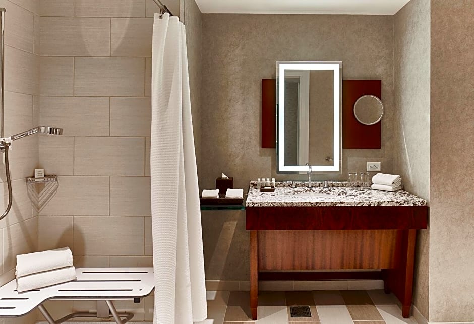 Renaissance by Marriott Atlanta Midtown Hotel