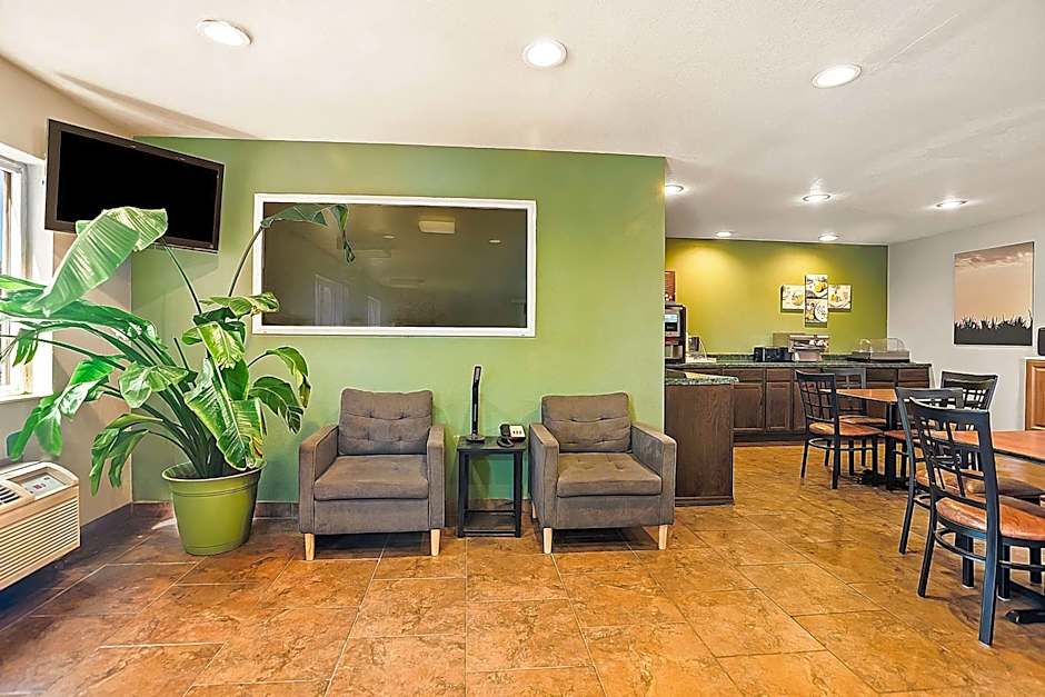 SureStay Plus Hotel by Best Western Bettendorf